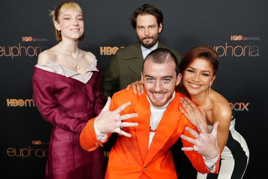 LOS ANGELES, CALIFORNIA - JANUARY 05: (L-R) Hunter Schafer, Sam Levinson, Angus Cloud, and Zendaya attends HBOs Euphoria Season 2 Photo Call at Goya Studios on January 05, 2022 in Los Angeles, California. (Photo by Jeff Kravitz/Getty Images for HBO)