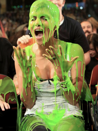 Halle Berry getting slimed during the 2012 Nickelodeon Kids' Choice Awards posted on Drakes Instagram 