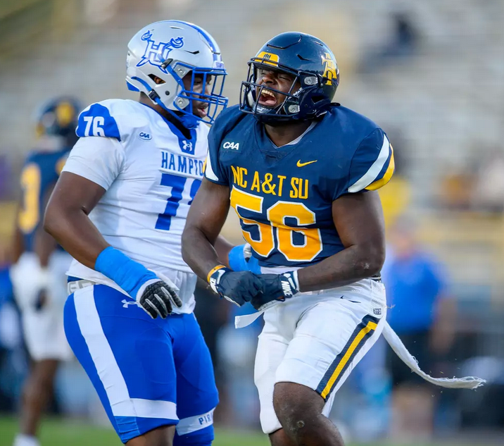 Devensive End, Travon Dye (56) Celebrating