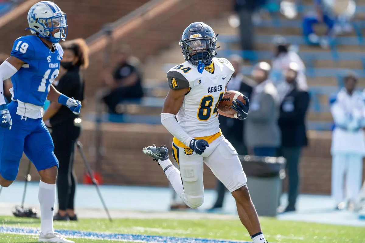 Jamison Warren scoring a TD