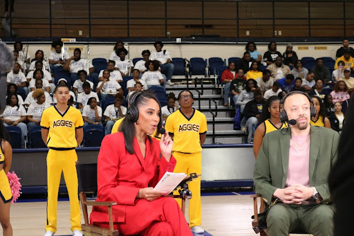 Amina Smith and Davis Dennis Jr. Live at Corbett Sports Center for SportsCenter.